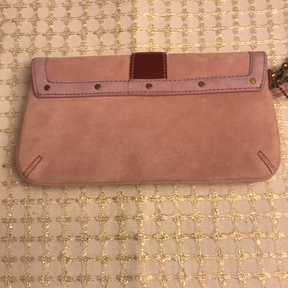 Coach beautiful suede wristlet - Picture 4 of 8